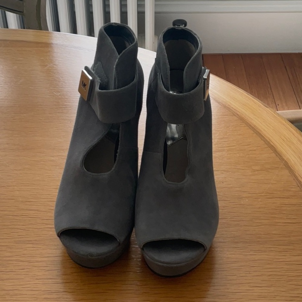 NWT Gray suede Michael Kors open toe bootie